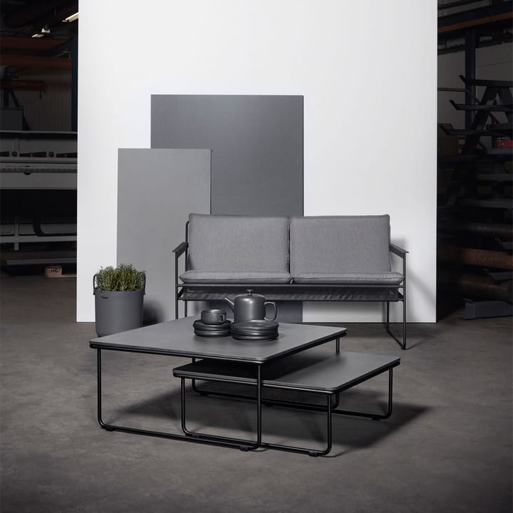 Slow 2-sits soffa - tyg sunbrella grå, svart stålstativ - SMD Design