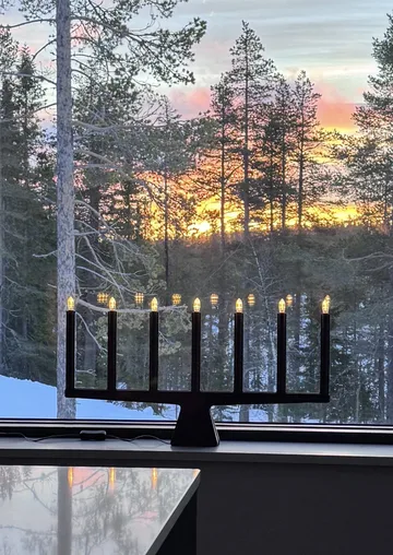 Stella 7 adventsljusstake 60 cm - Svart - SMD Design