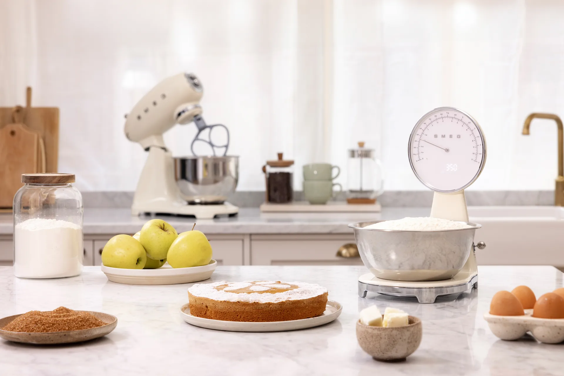 Smeg 50's Style analog köksvåg, Creme Smeg