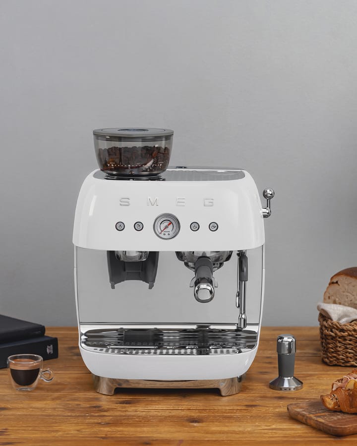 Smeg 50's Style espressomaskin med kaffekvarn, Vit Smeg
