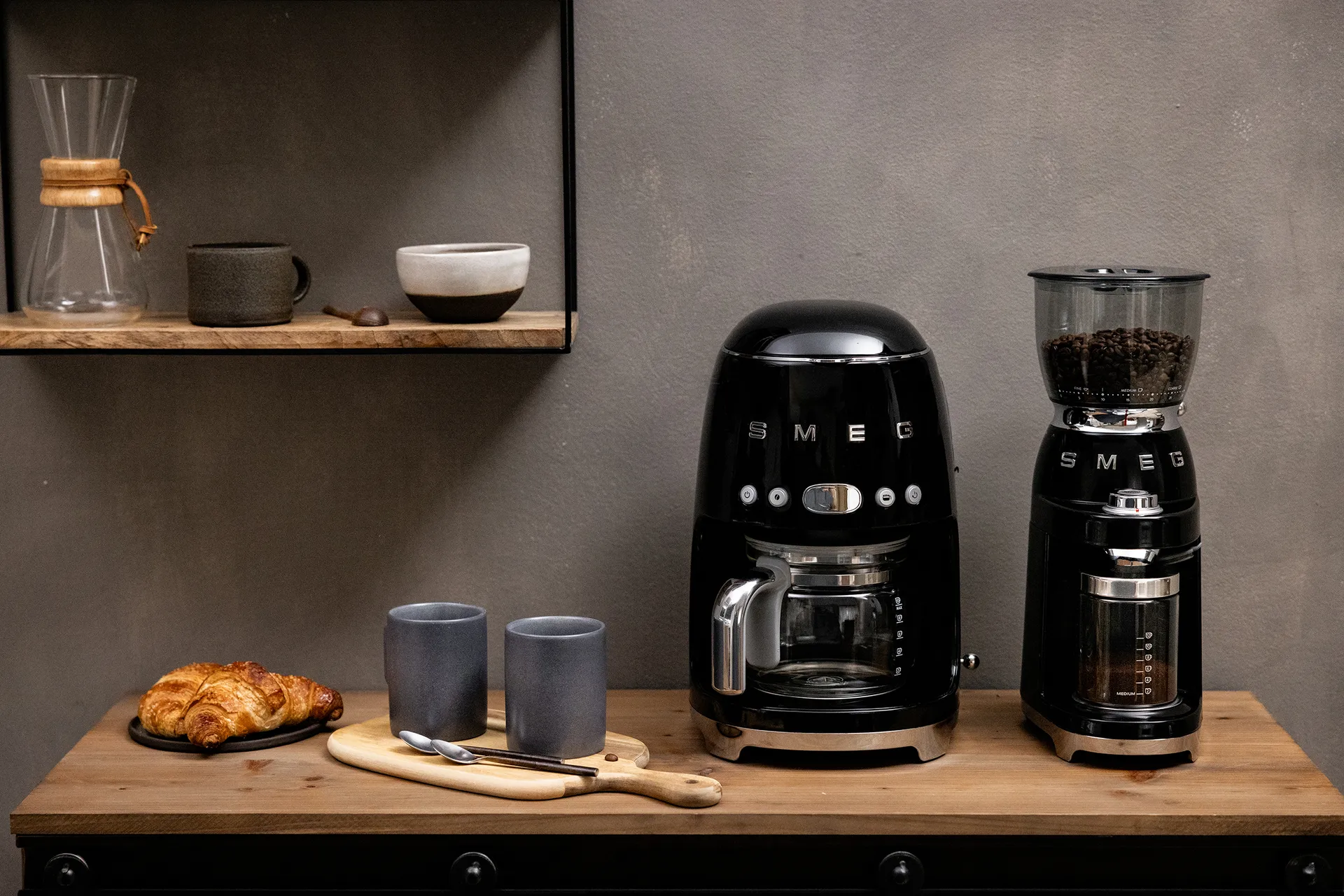 Smeg 50's Style kaffebryggare 10 koppar, Matt black Smeg