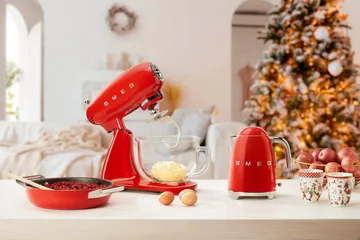 Smeg 50's Style köksmaskin 4,8 L - Röd - Smeg