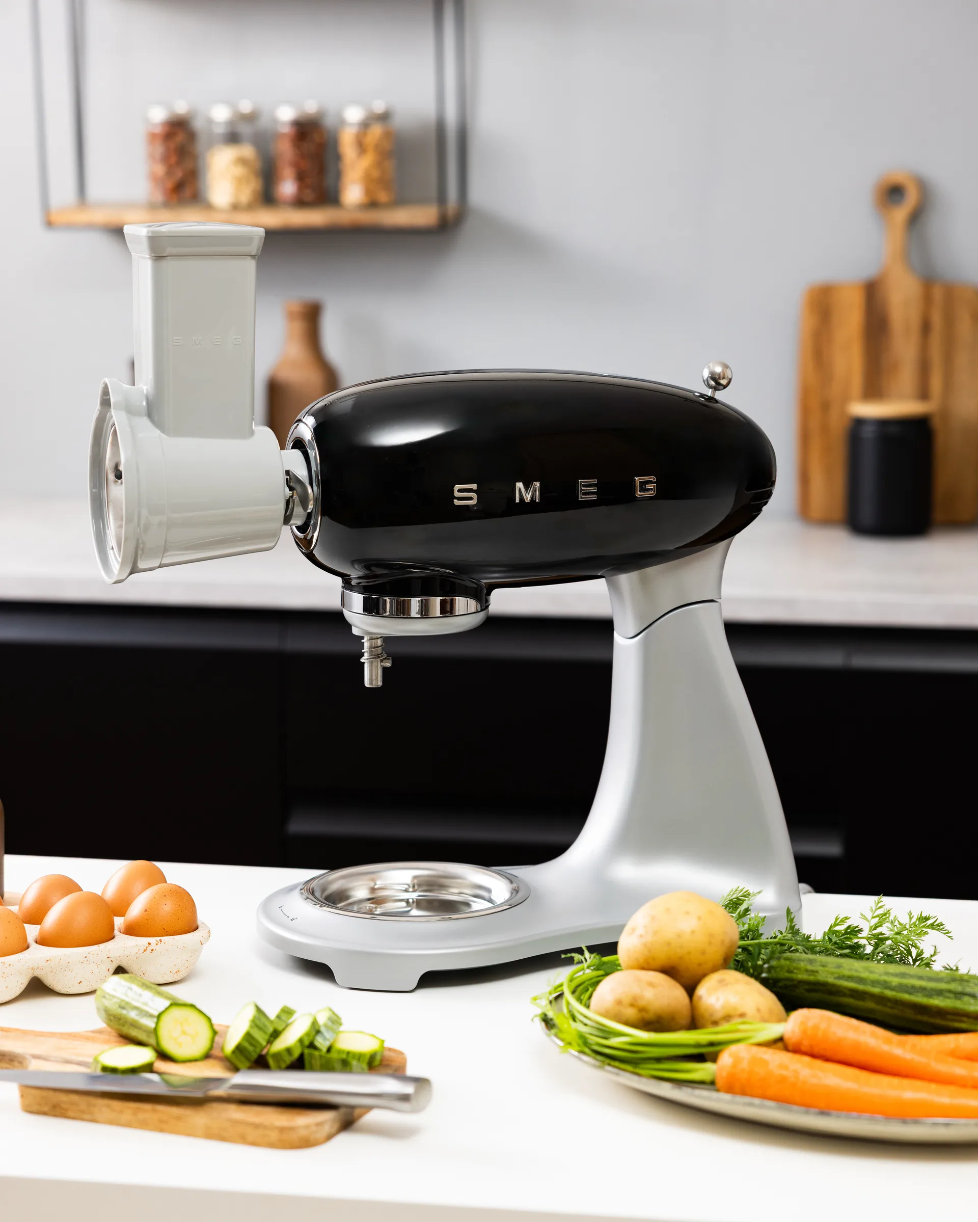 Smeg 50's Style köksmaskin 4,8 L, Svart-silver 800 w Smeg