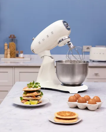 Smeg 50's style köksmaskin - Creme, 1000 w, 4,8 L - Smeg