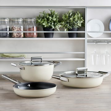 SMEG 50's Style traktörpanna med lock Ø28 cm - Creme - Smeg