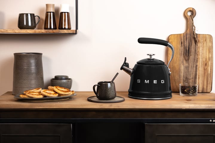 Smeg 50's Style vattenkittel med vissla, Black Smeg