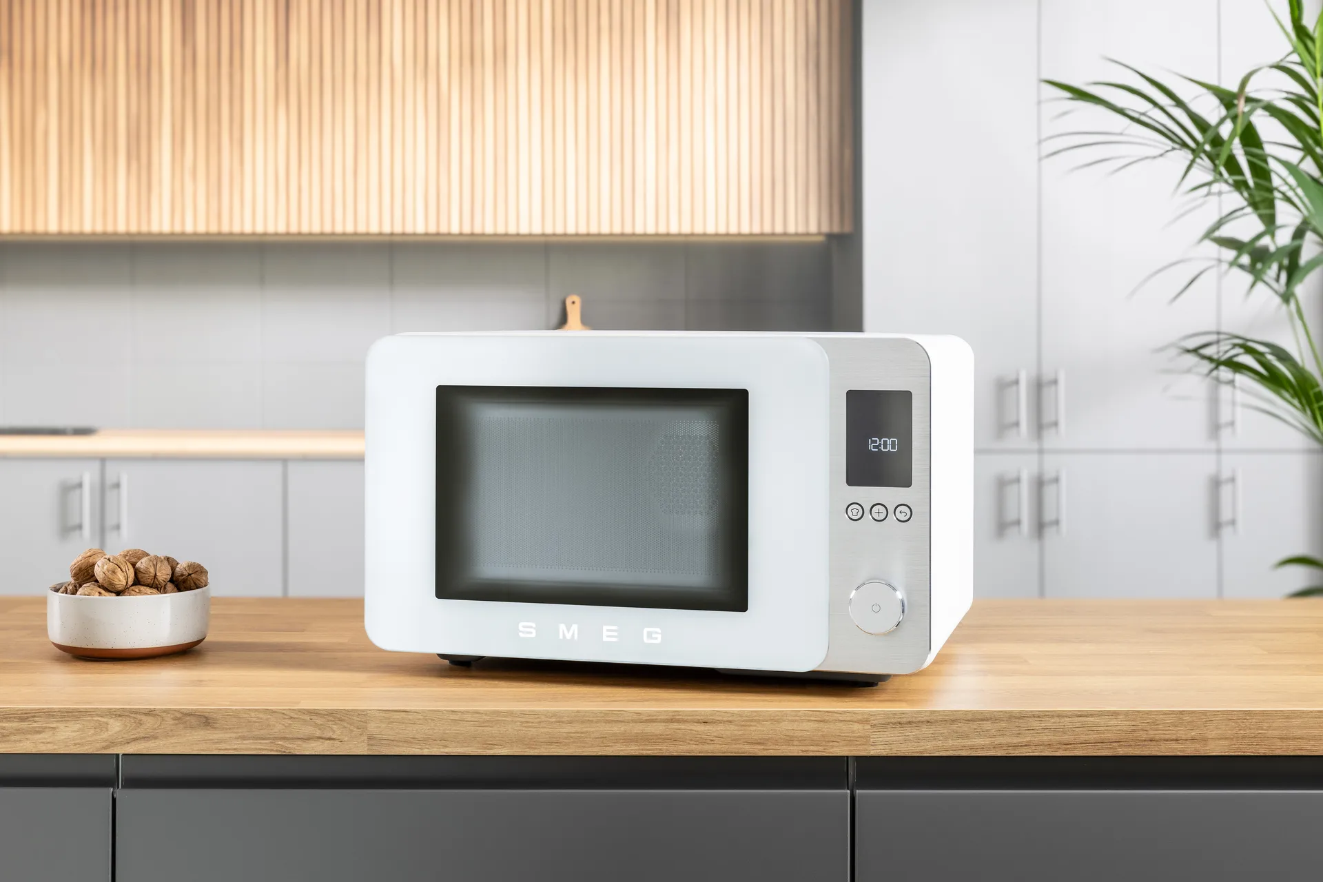 Smeg mikrovågsugn med varmluft, Vit Smeg