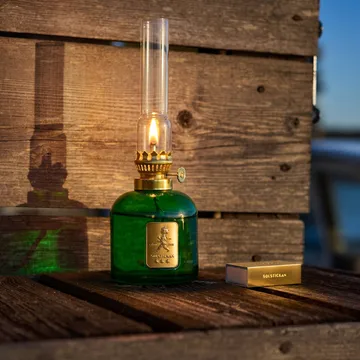 Solstickan fotogenlampa - Grön, Ø8x24 cm - Solstickan Design