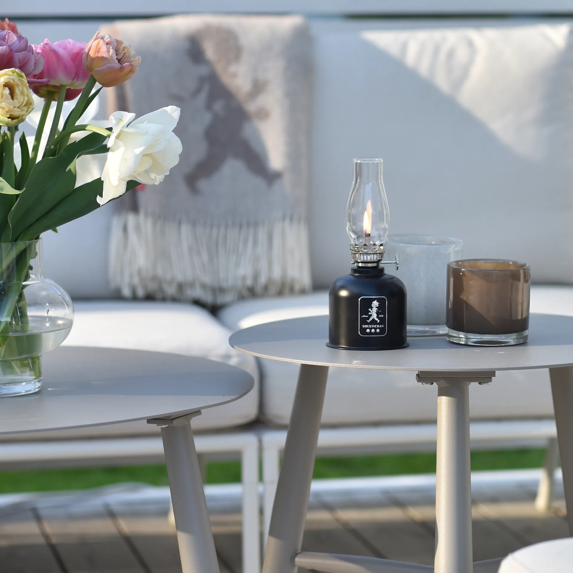 Solstickan fotogenlampa, Svart Solstickan Design