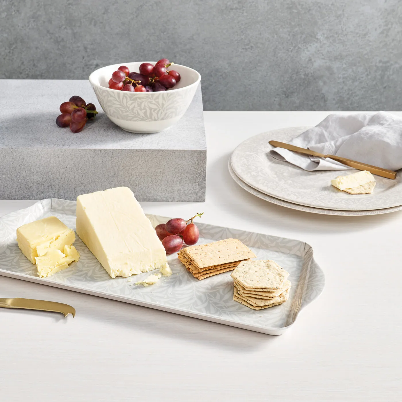 Strawberry Thief tallrik Ø28 cm, Grey Spode