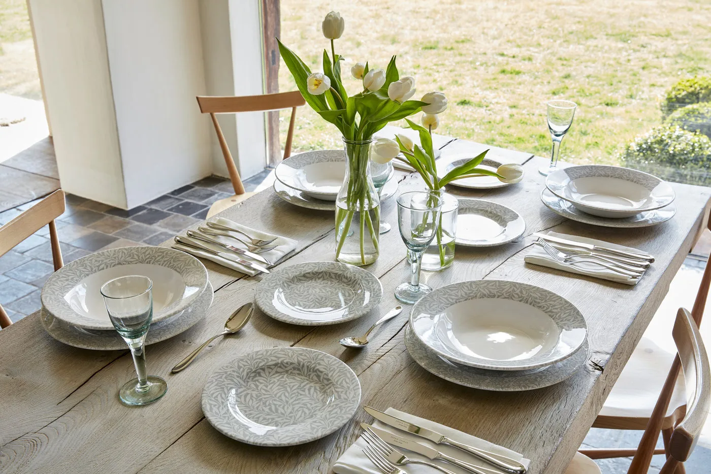 Strawberry Thief tallrik Ø28 cm, Grey Spode