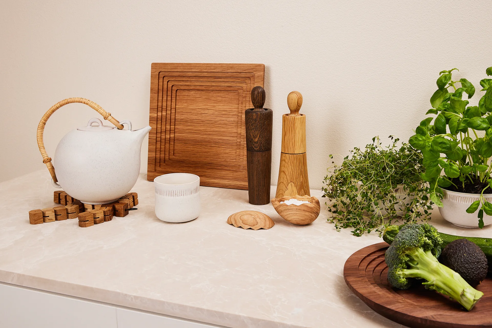 Mr Pepper pepparkvarn 24 cm, Mörk ek Spring Copenhagen