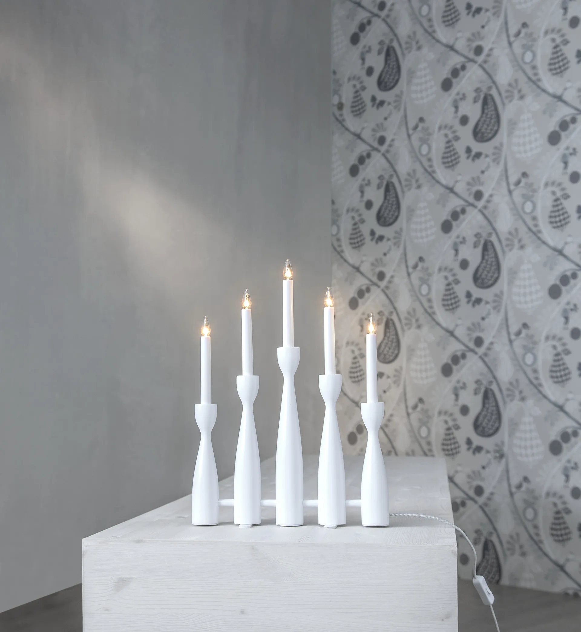 Midja 2.0 adventsljusstake, Vit Star Trading