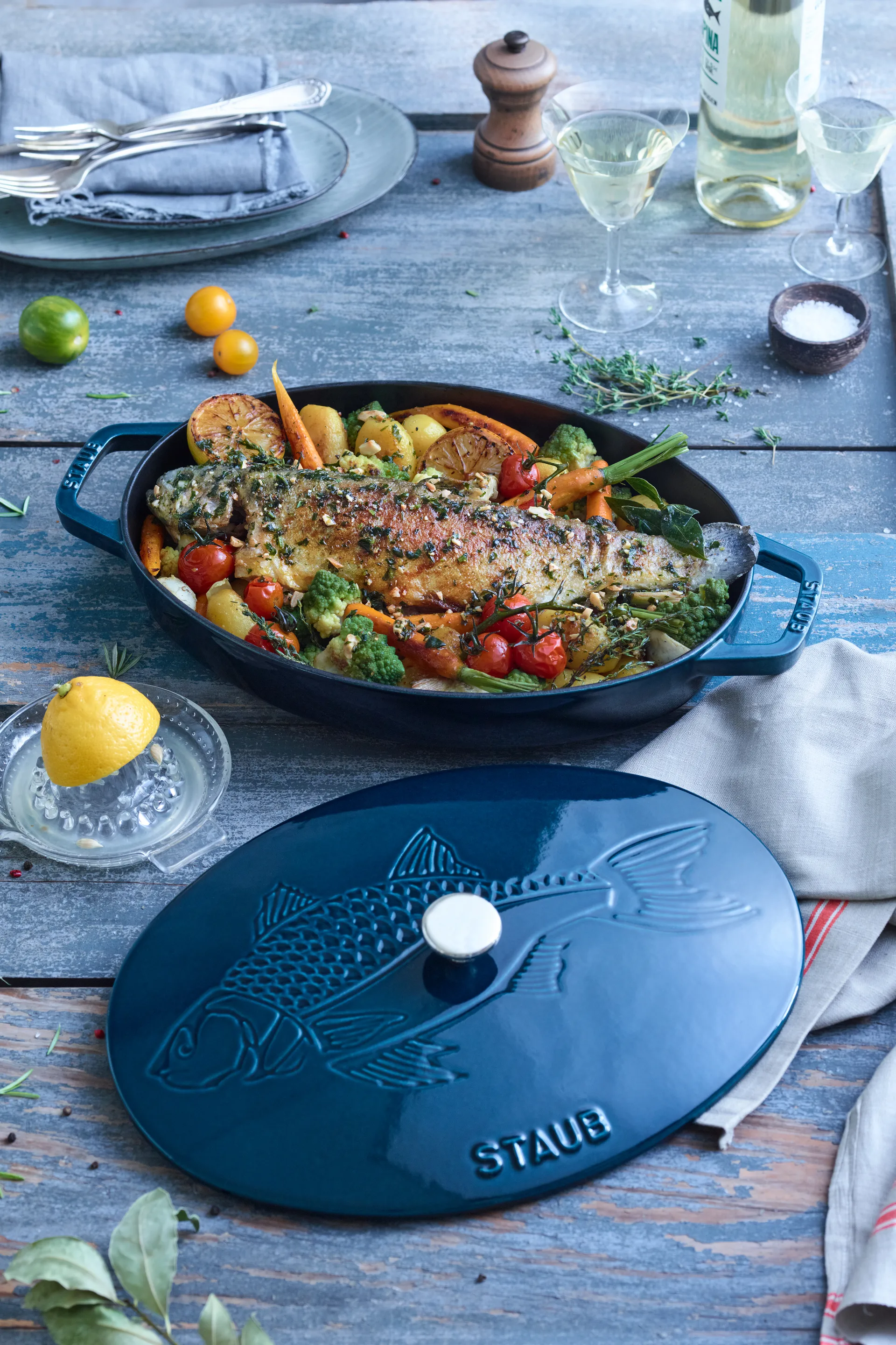 La Mer oval gryta, tre lager emalj, 32 cm STAUB