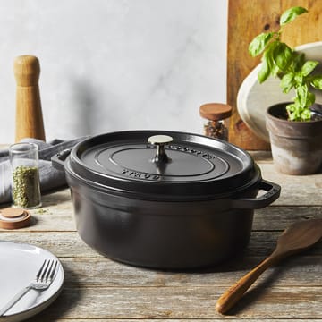 Staub La Cocotte oval gryta gjutjärn 2,35 L - Svart - STAUB