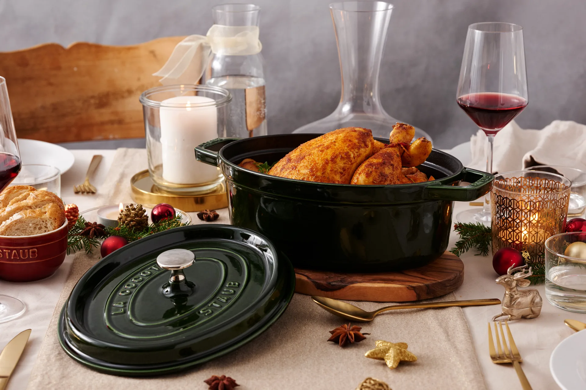 Staub La Cocotte oval gryta gjutjärn 4,2 L, Basilikagrön STAUB