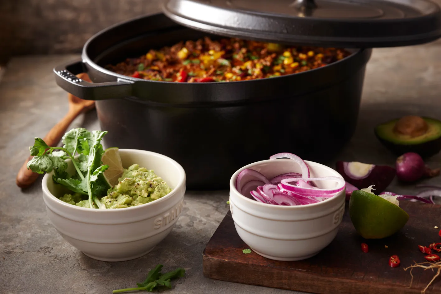 Staub La Cocotte oval gryta gjutjärn 8 L, Svart STAUB