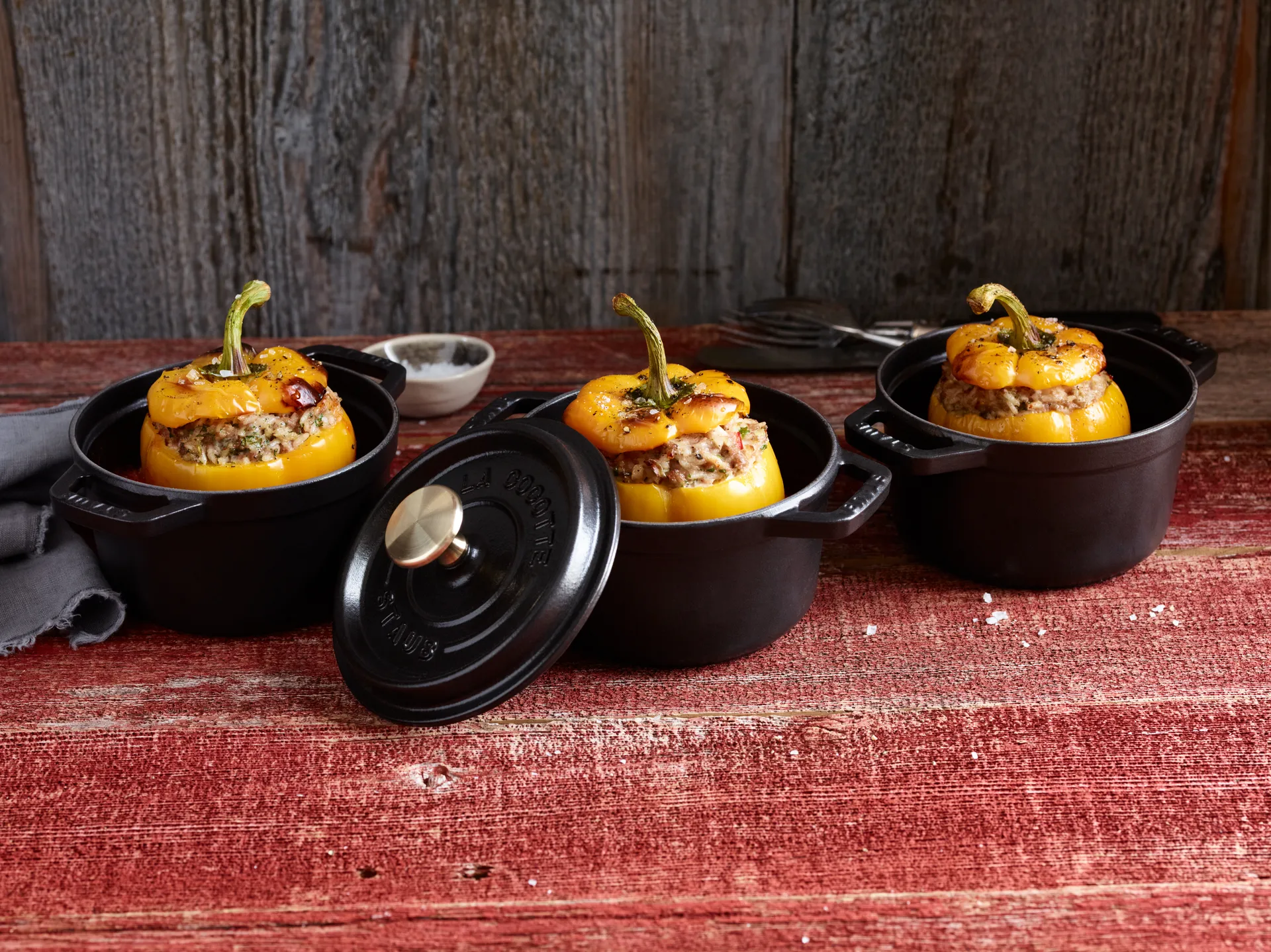 Staub La Cocotte rund gryta gjutjärn 0,8 L, Svart STAUB