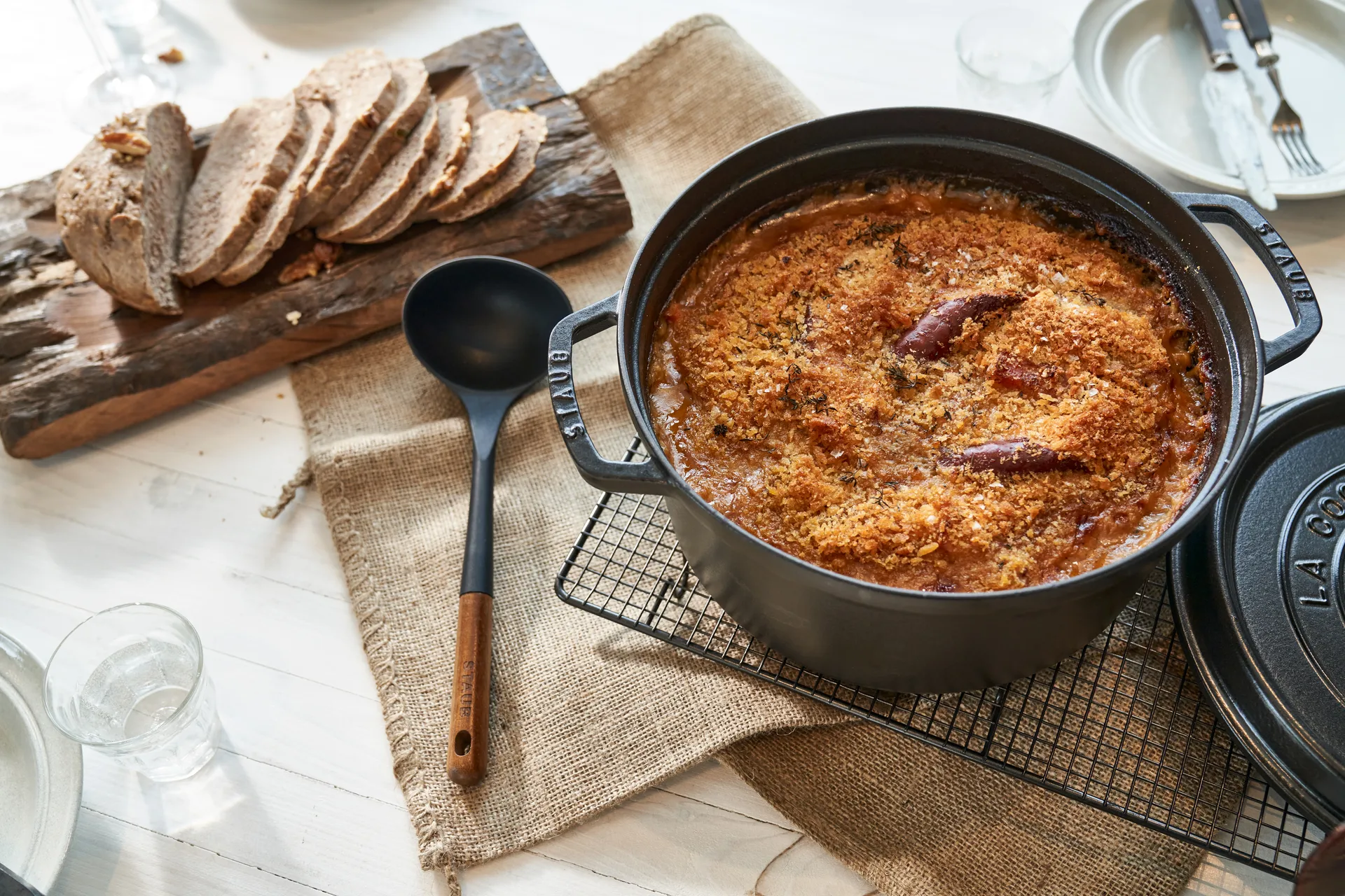 Staub La Cocotte rund gryta gjutjärn 12,6 L, Svart STAUB