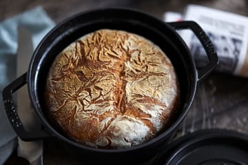 Staub La Cocotte rund gryta gjutjärn 1,7 L - Svart - STAUB