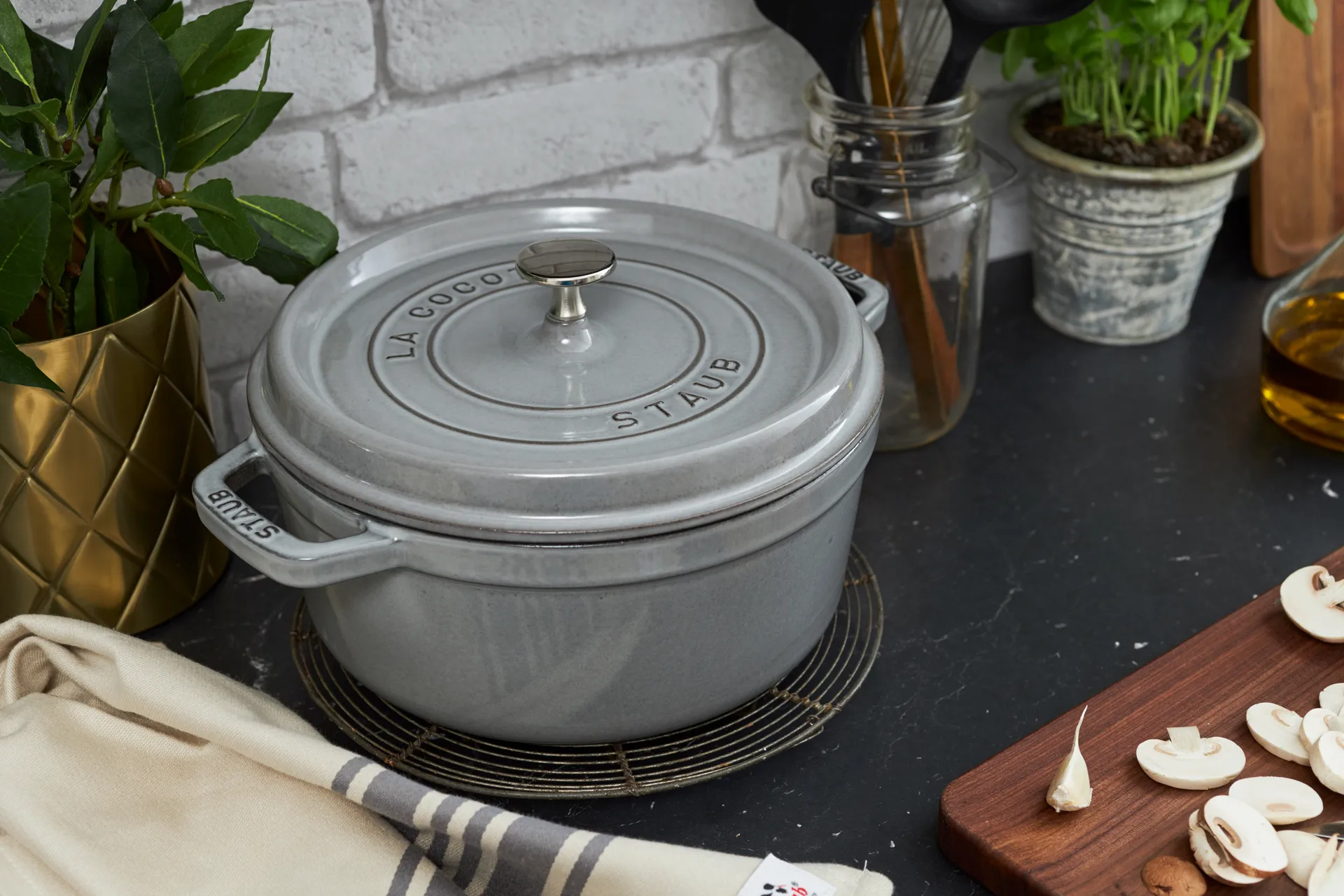 Staub La Cocotte rund gryta gjutjärn 2,2 L, Grafitgrå STAUB