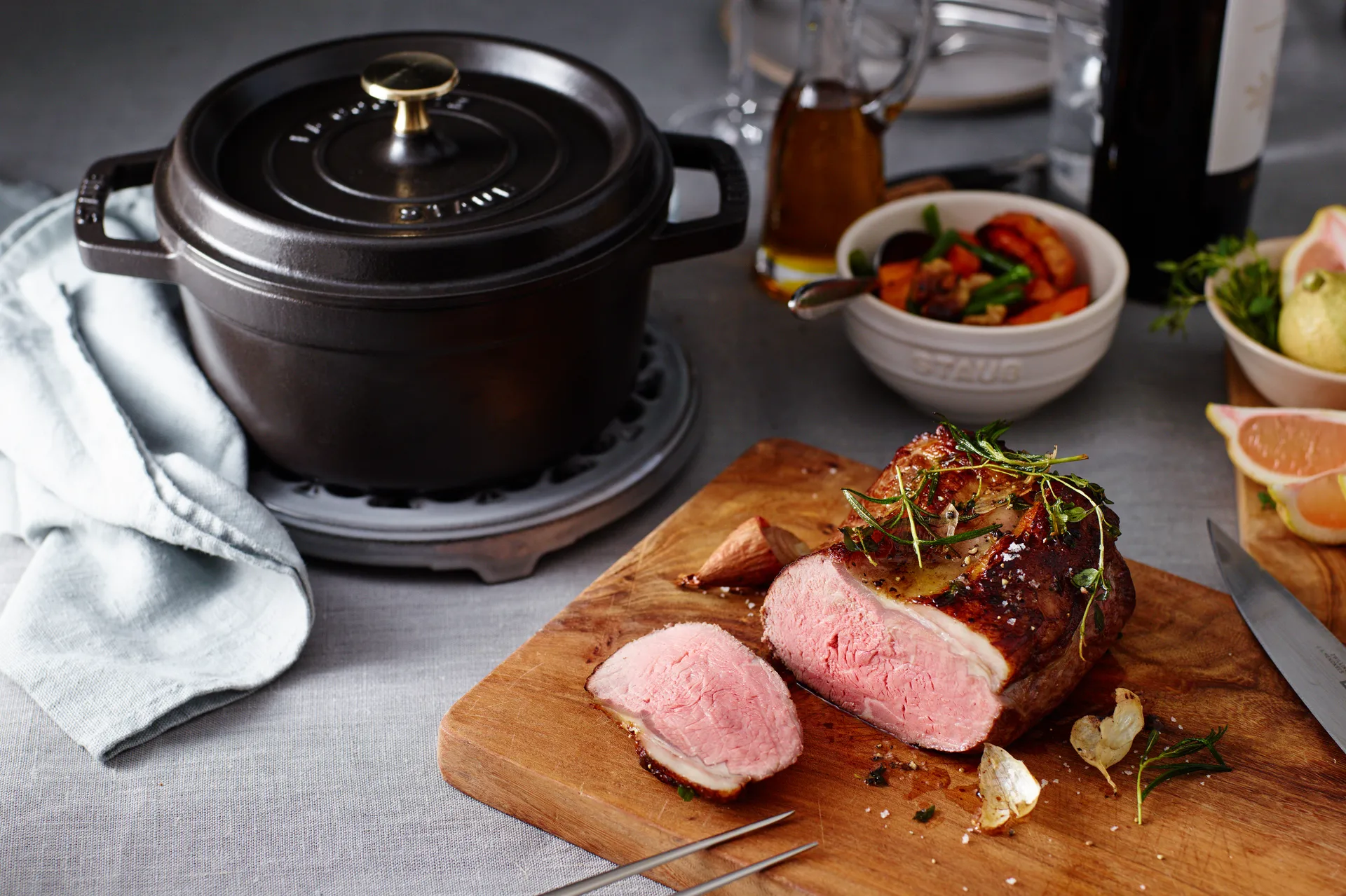 Staub La Cocotte rund gryta gjutjärn 2,2 L, Svart STAUB