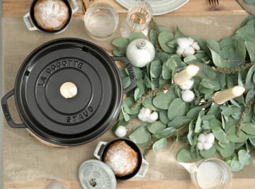 Staub La Cocotte rund gryta gjutjärn 8,4 L - Svart - STAUB