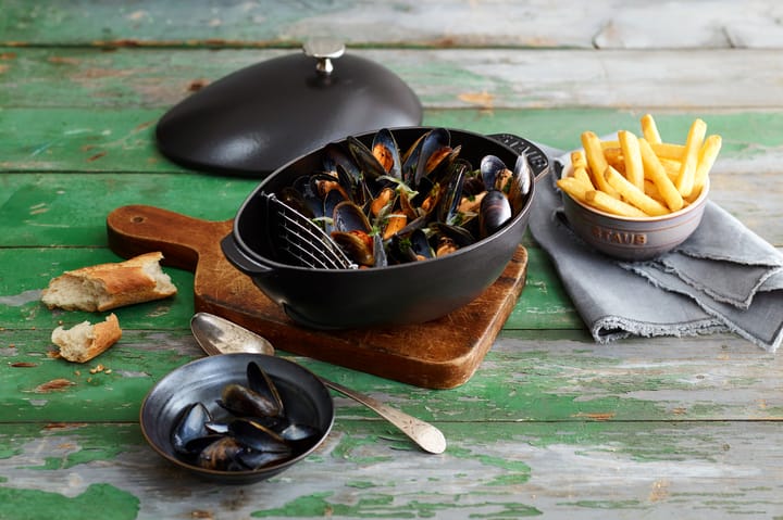 Staub musselgryta i gjutjärn 2 l, svart STAUB