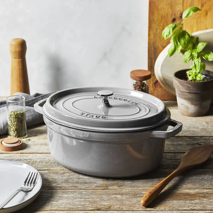 Staub oval gryta i gjutjärn 4,2 l, grå STAUB