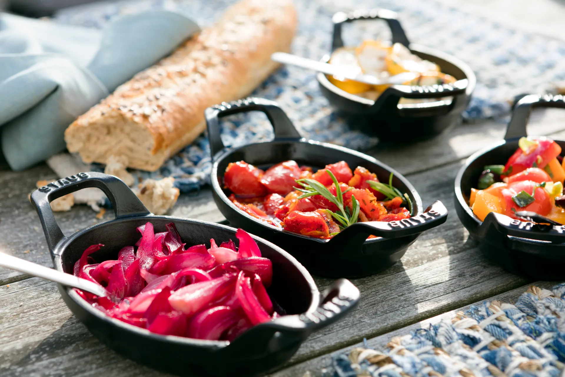 Staub oval ugnsform gjutjärn 15 cm, Svart STAUB