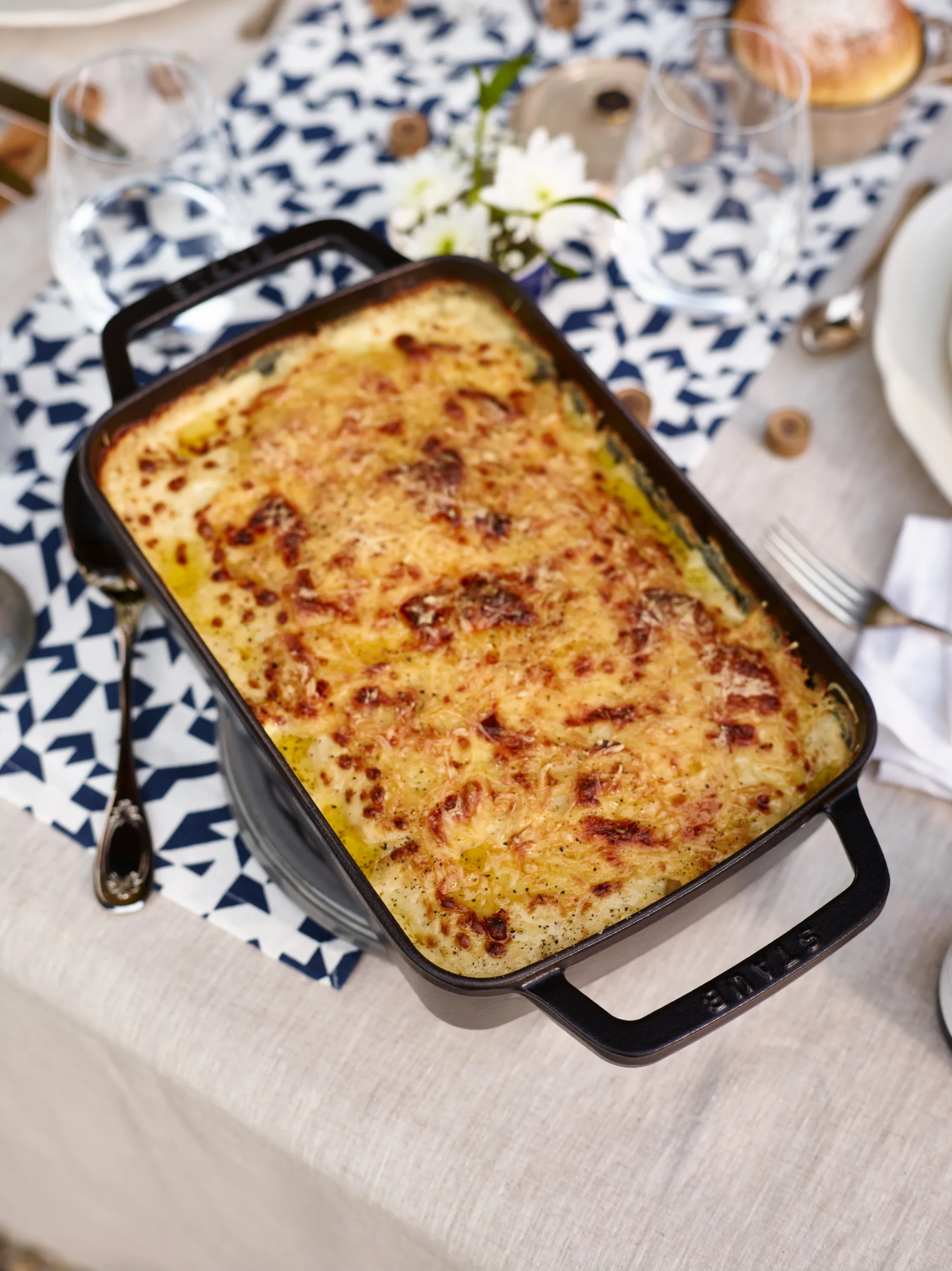 Staub Specialities ugnsform 30x20 cm, Grafitgrå STAUB