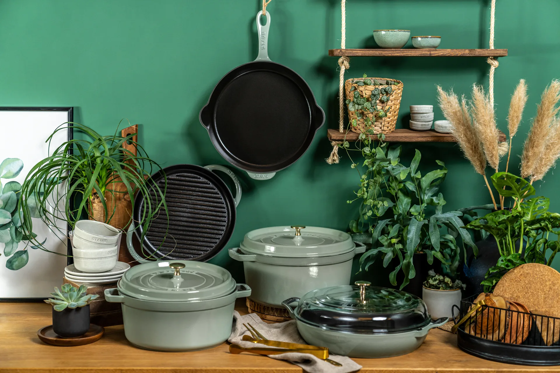 Staub stekpanna gjutjärn med hällpip Ø28 cm, Eukalyptus STAUB