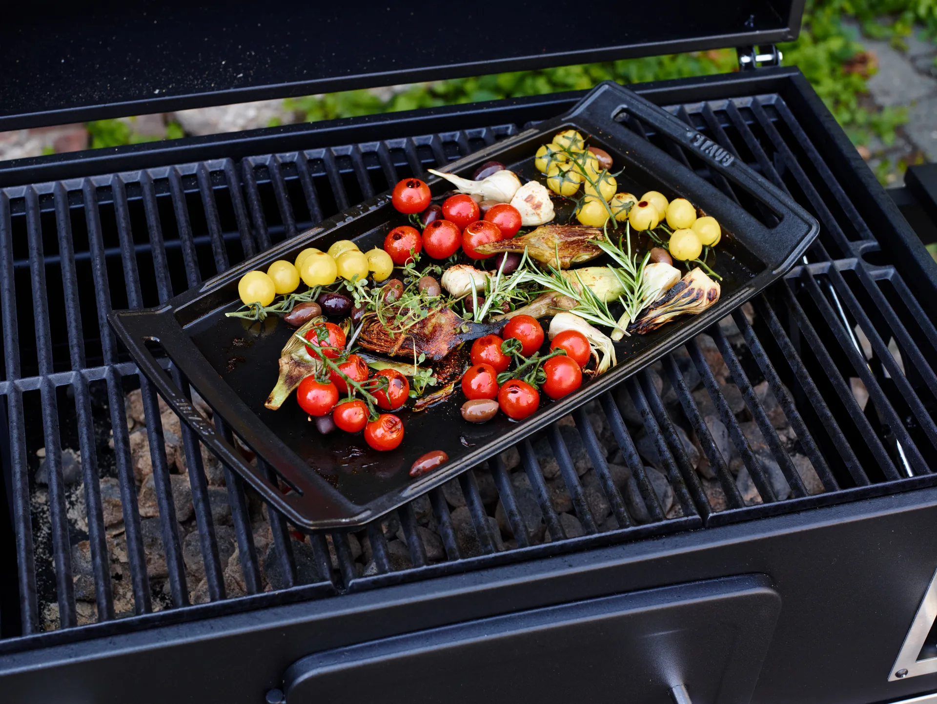 Staub Teppanyaki stekhäll med handtag 38x25 cm, Svart STAUB