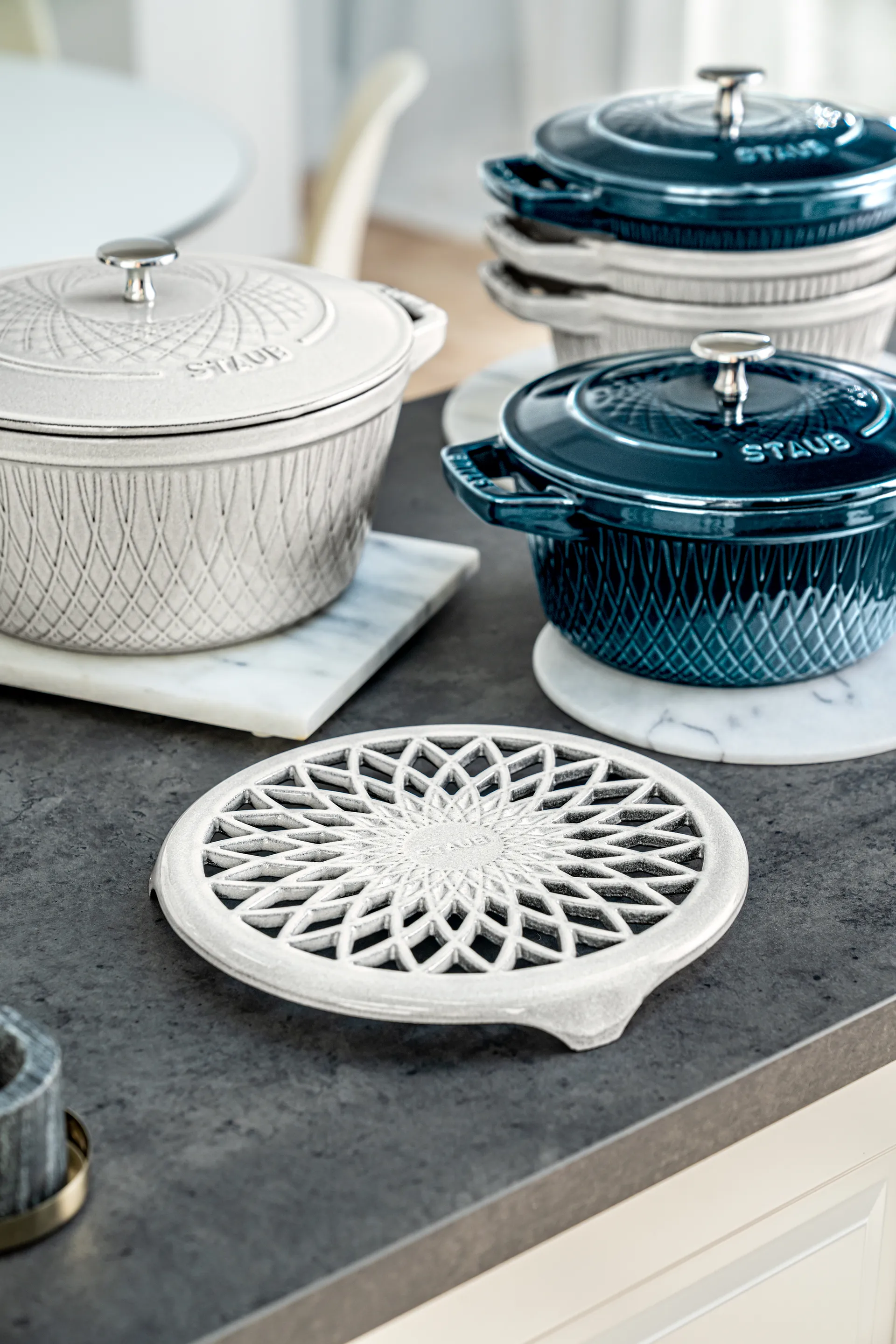 Staub Twister grytunderlägg 18,5x19 cm, White truffle STAUB