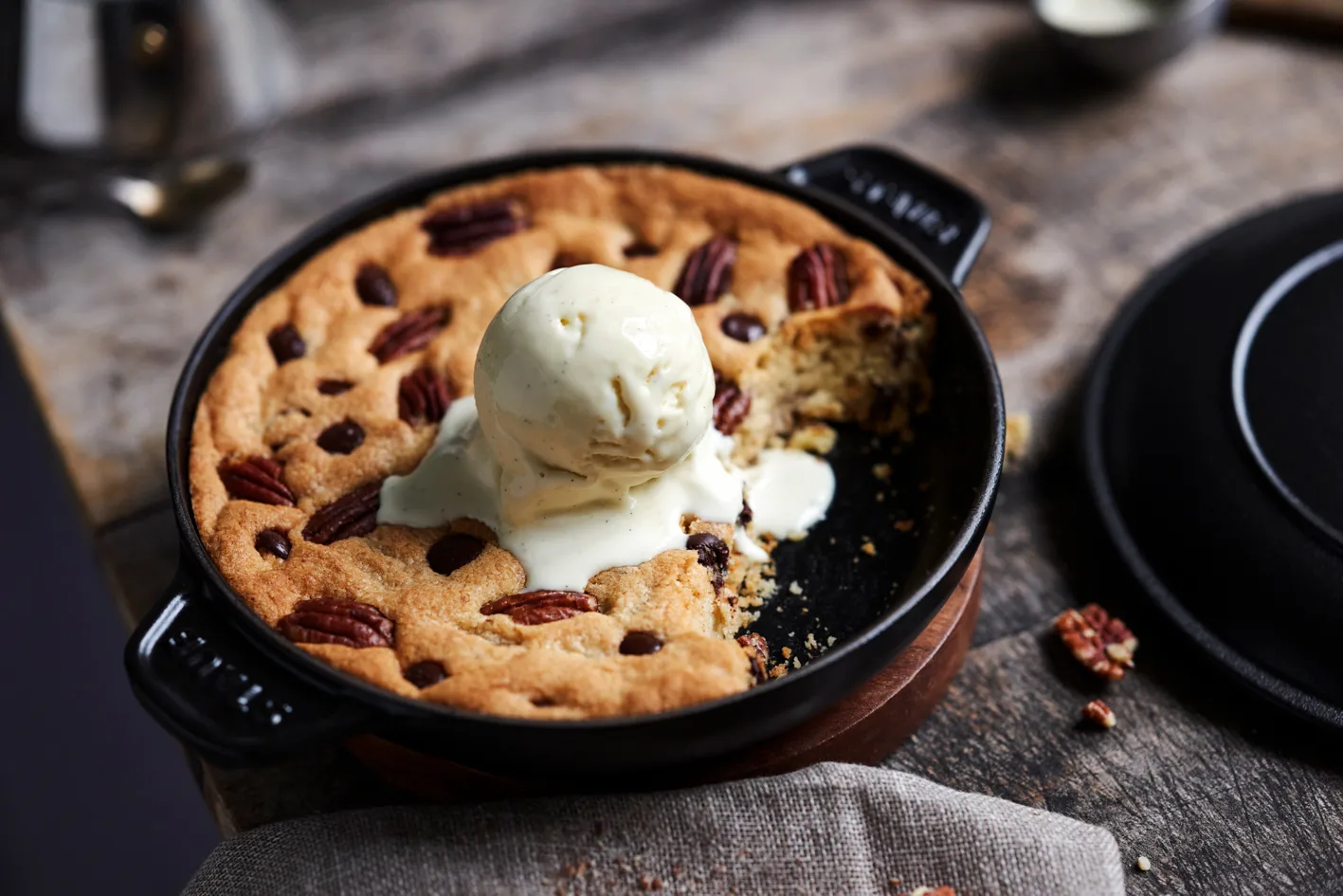 Staub ugnsform gjutjärn med lock rund Ø20 cm, Svart STAUB