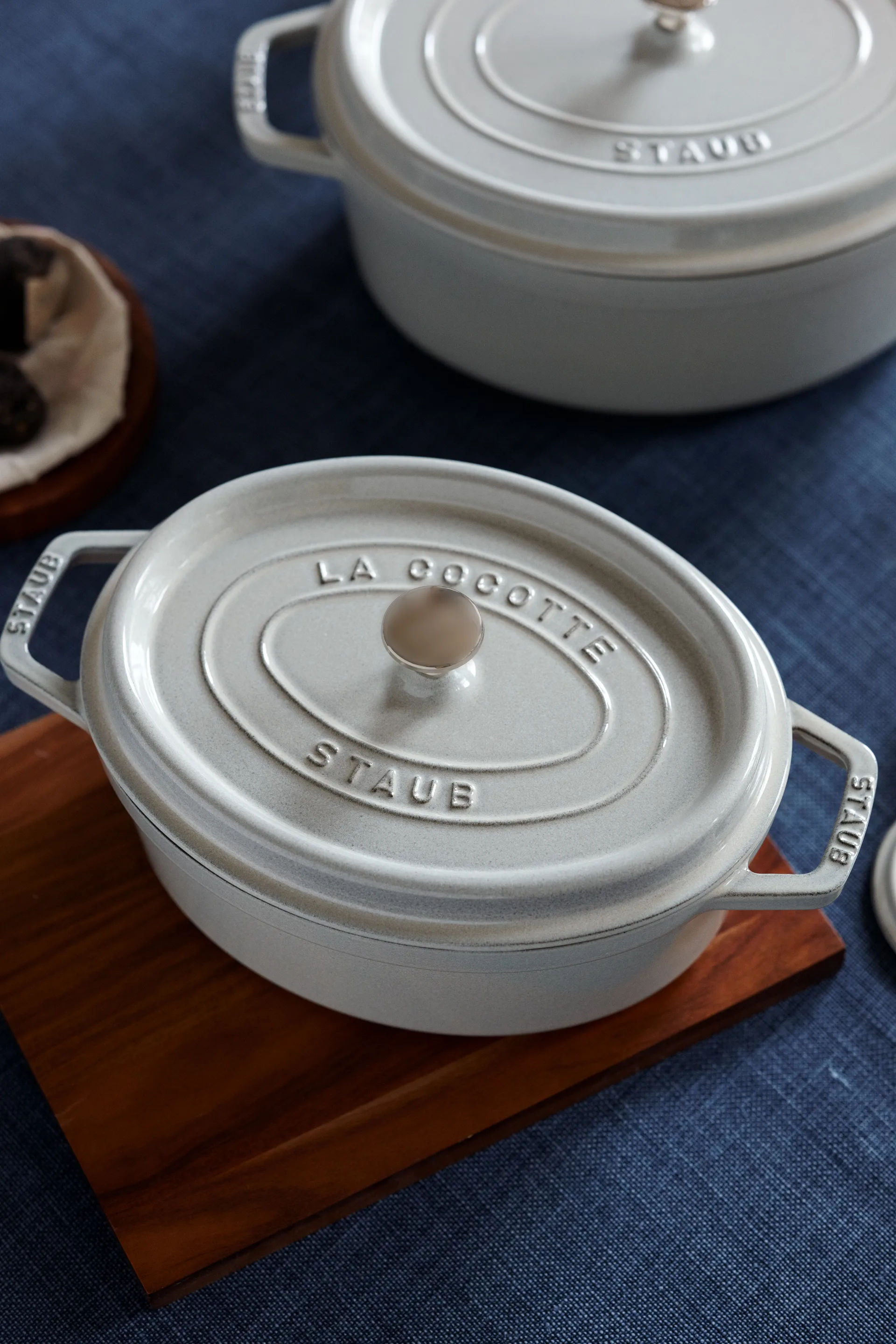 Staub White Truffle gryta oval, 2,35 l STAUB