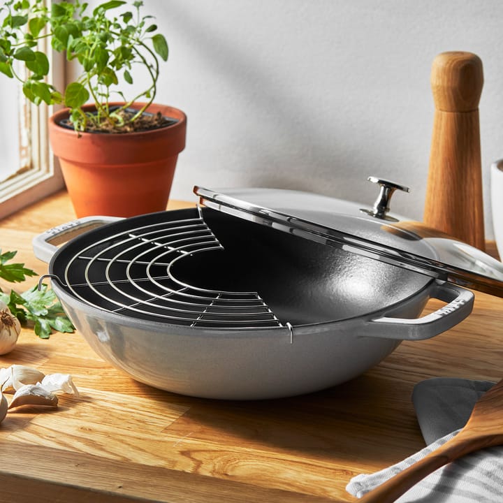 Staub wokpanna gjutjärn med glaslock Ø30 cm, White truffle STAUB