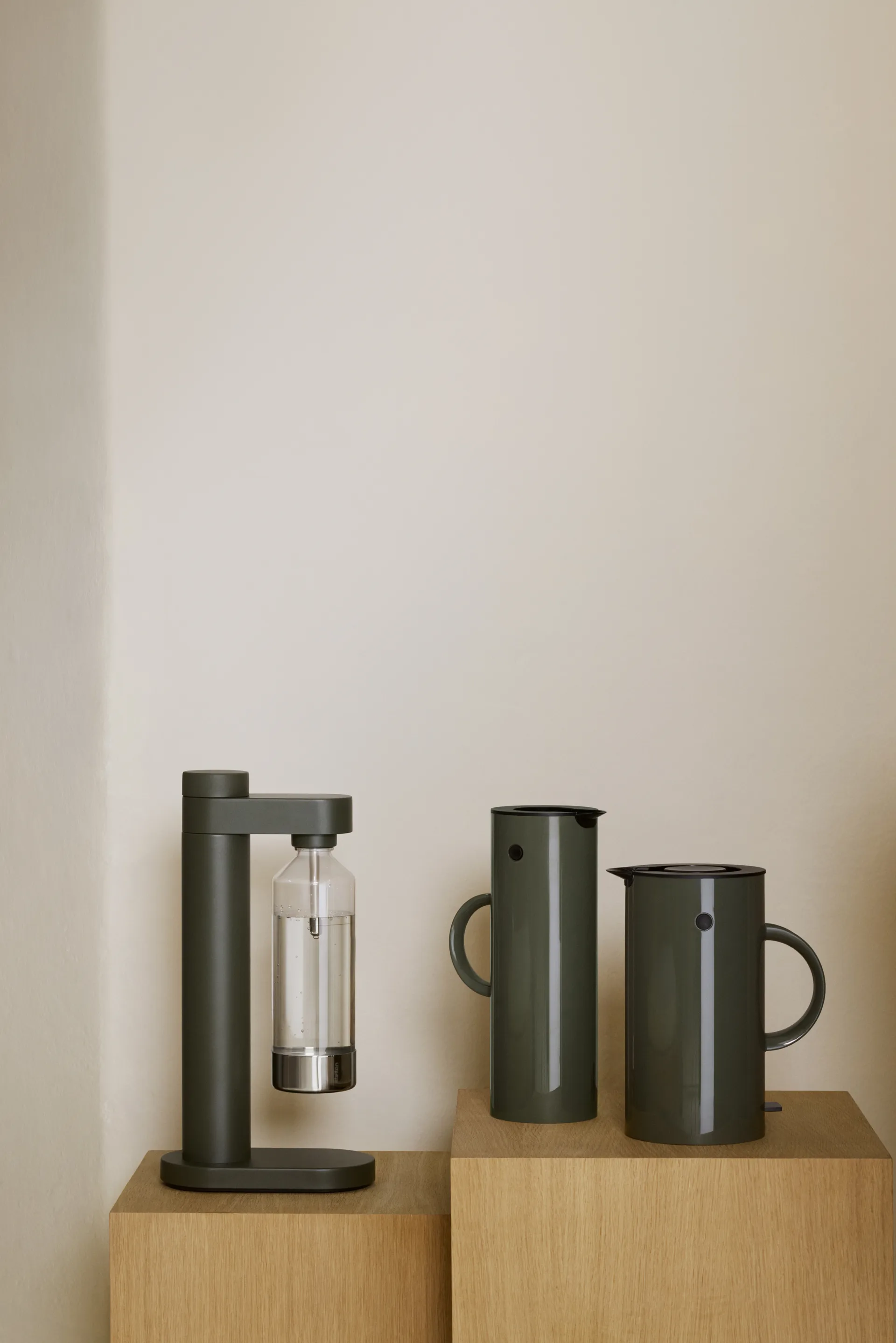 EM77 vattenkokare 1,5 L, Dark forest Stelton