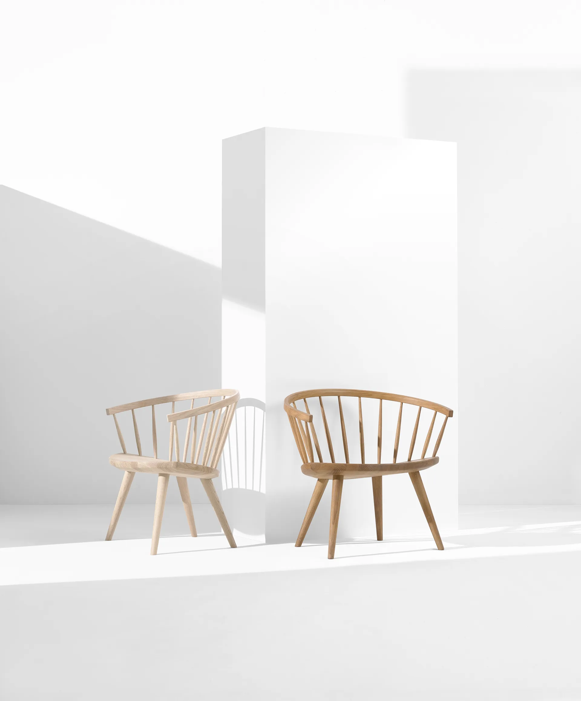 Arka loungestol björk, Ljus mattlack Stolab