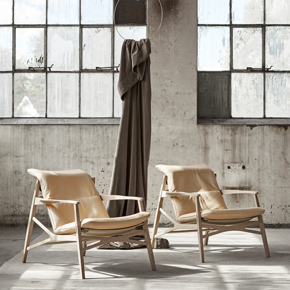 Link loungefåtölj, läder tärnsjö mörkbrun, naturell oljad ek, svart canvas Stolab