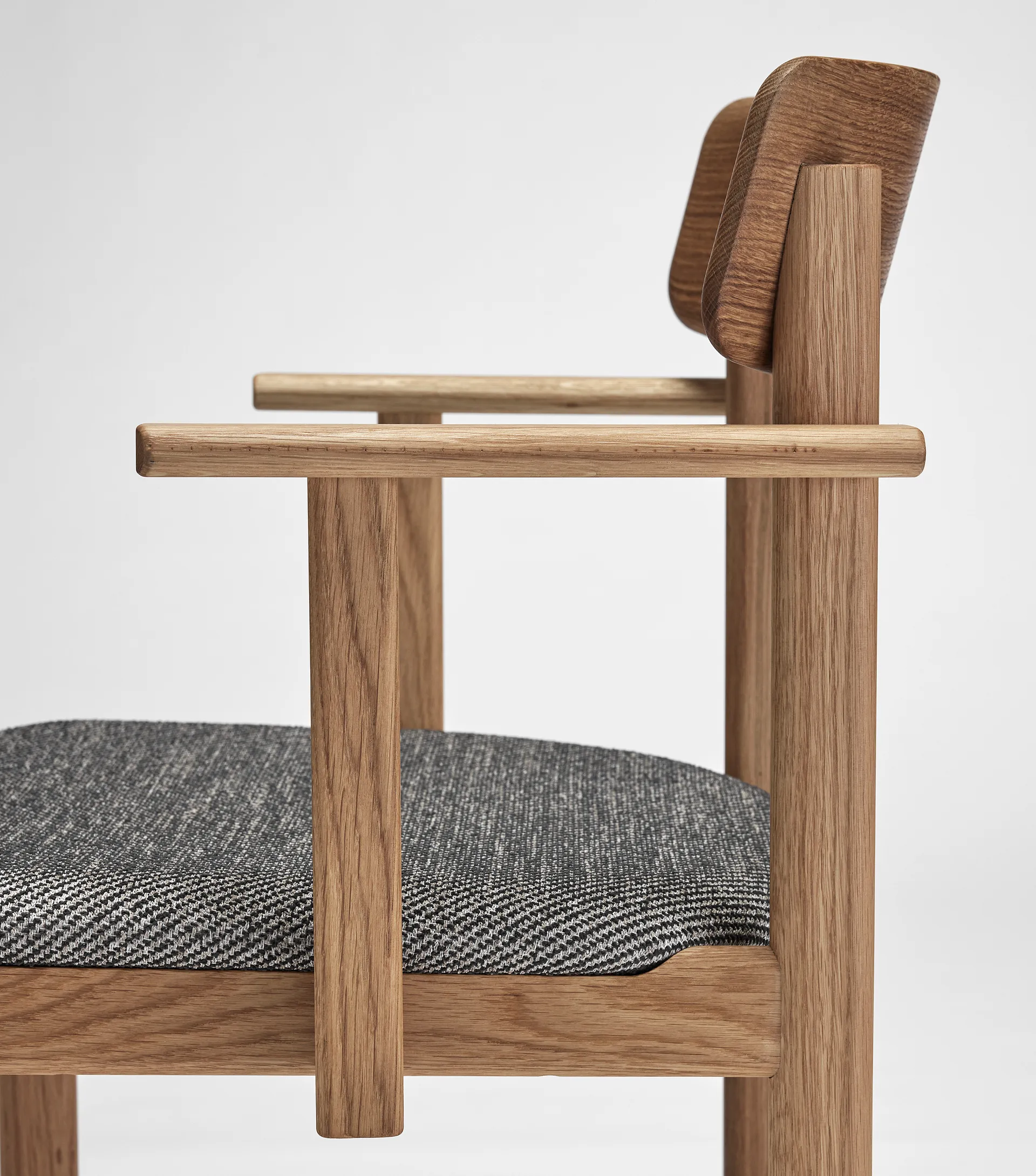 Pal karmstol, Ek naturell olja-Tornado V3576 Stolab