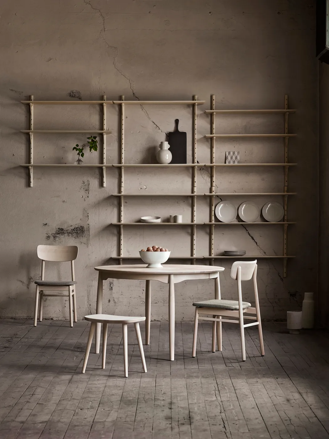 Palle pall ek, Ljus mattlack Stolab