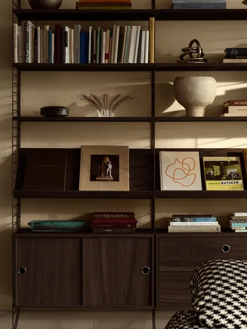 String hyllplan metall - Mörkbrun, 78x30, låg kant - String