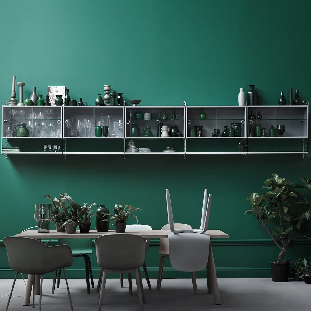 String vitrinskåp 78 cm, ask svartbets String