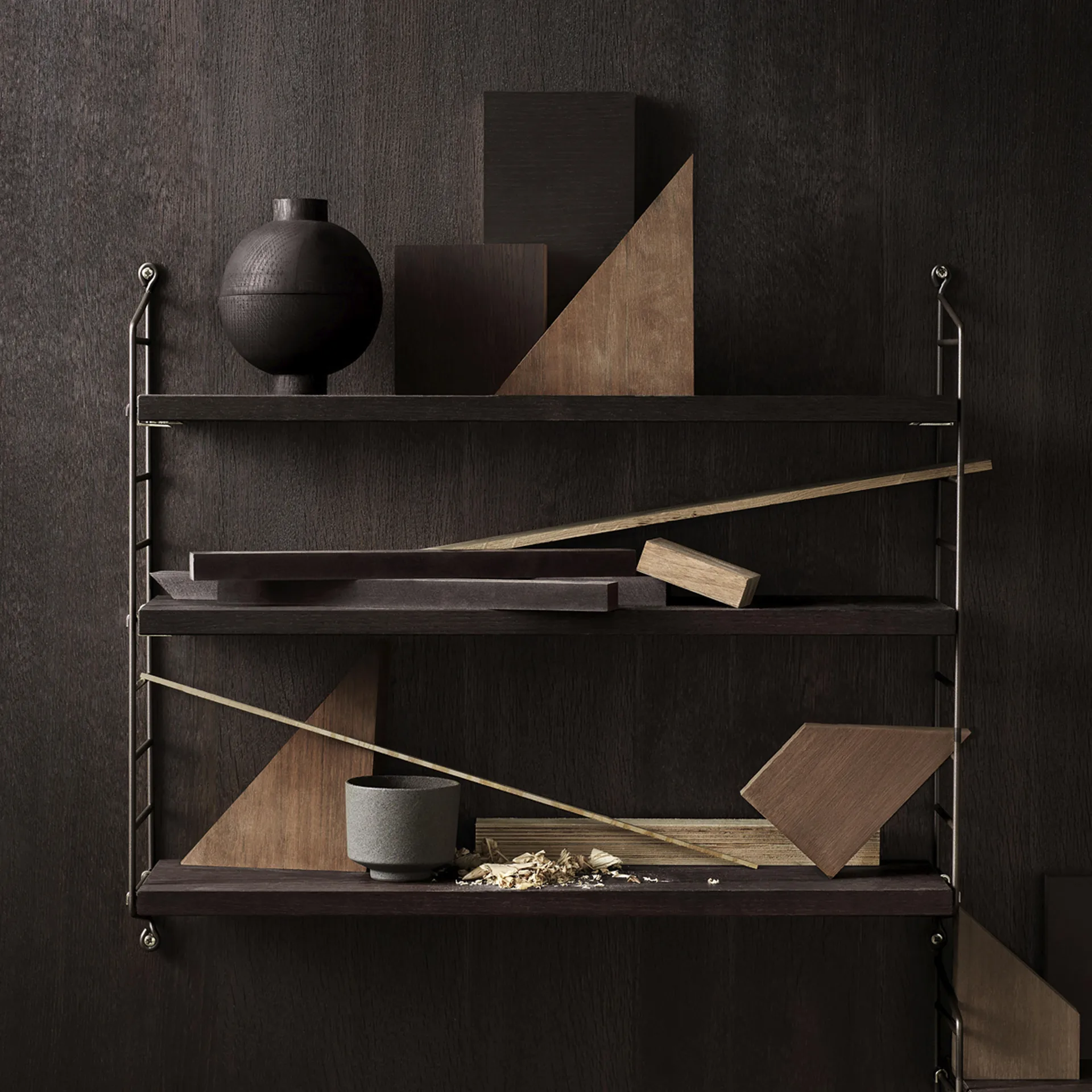 Stringhylla Pocket oljad rökt ek, oljad ek-brun String