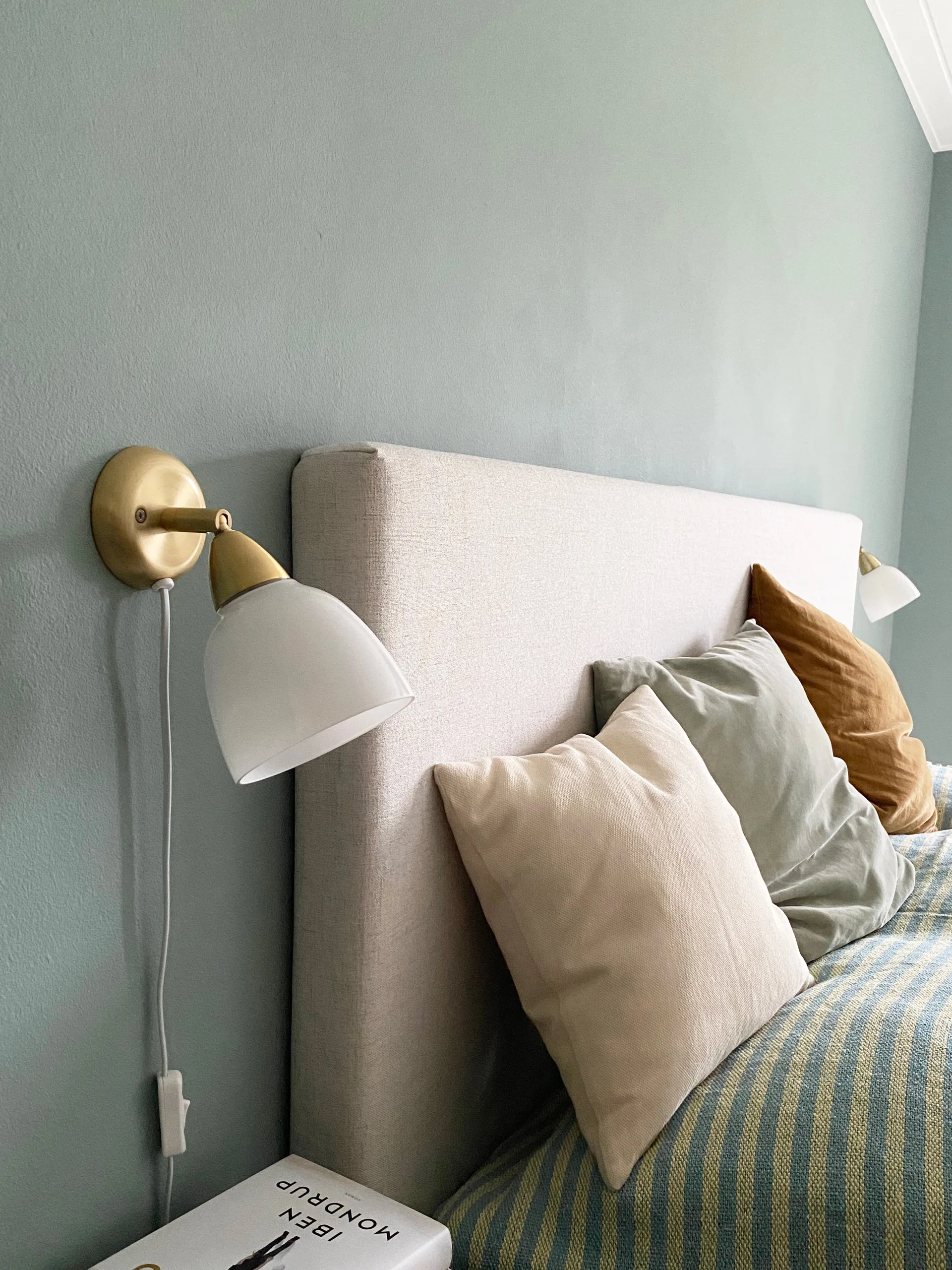 Urban short vägglampa, Brushed Brass Superliving