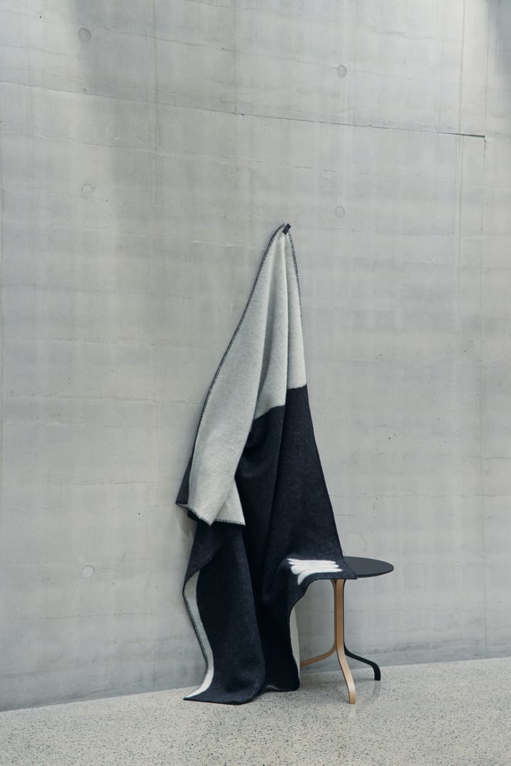 Duality pläd 130x180 cm, Svart-ljusgrå Swedese