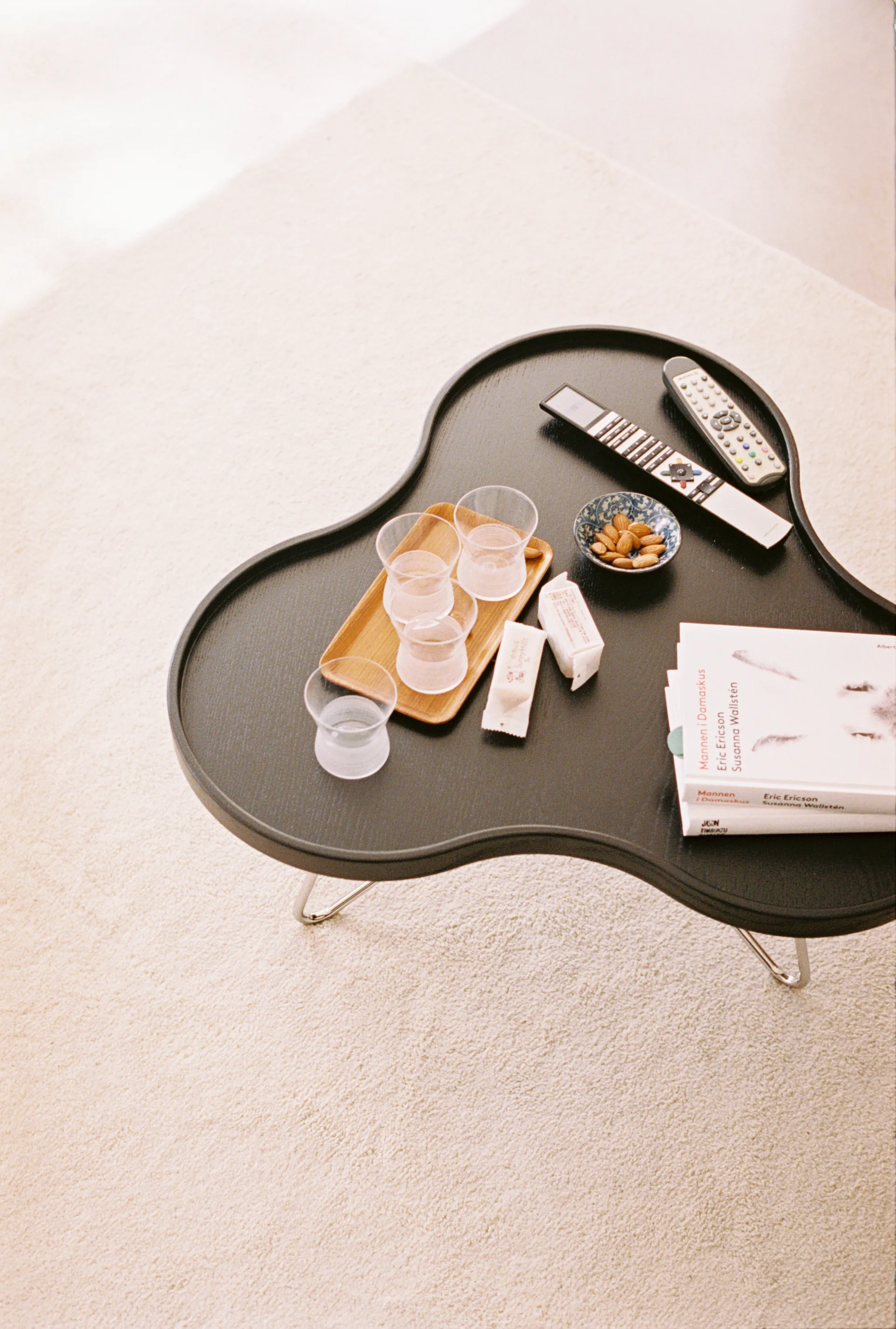 Flower mono bord 84x90 cm, H45 cm Ask svartlaserad Swedese