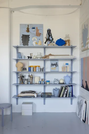 Levi hylla - Ilke blå-mässing, 2 hyllplan, 90 cm - Swedese