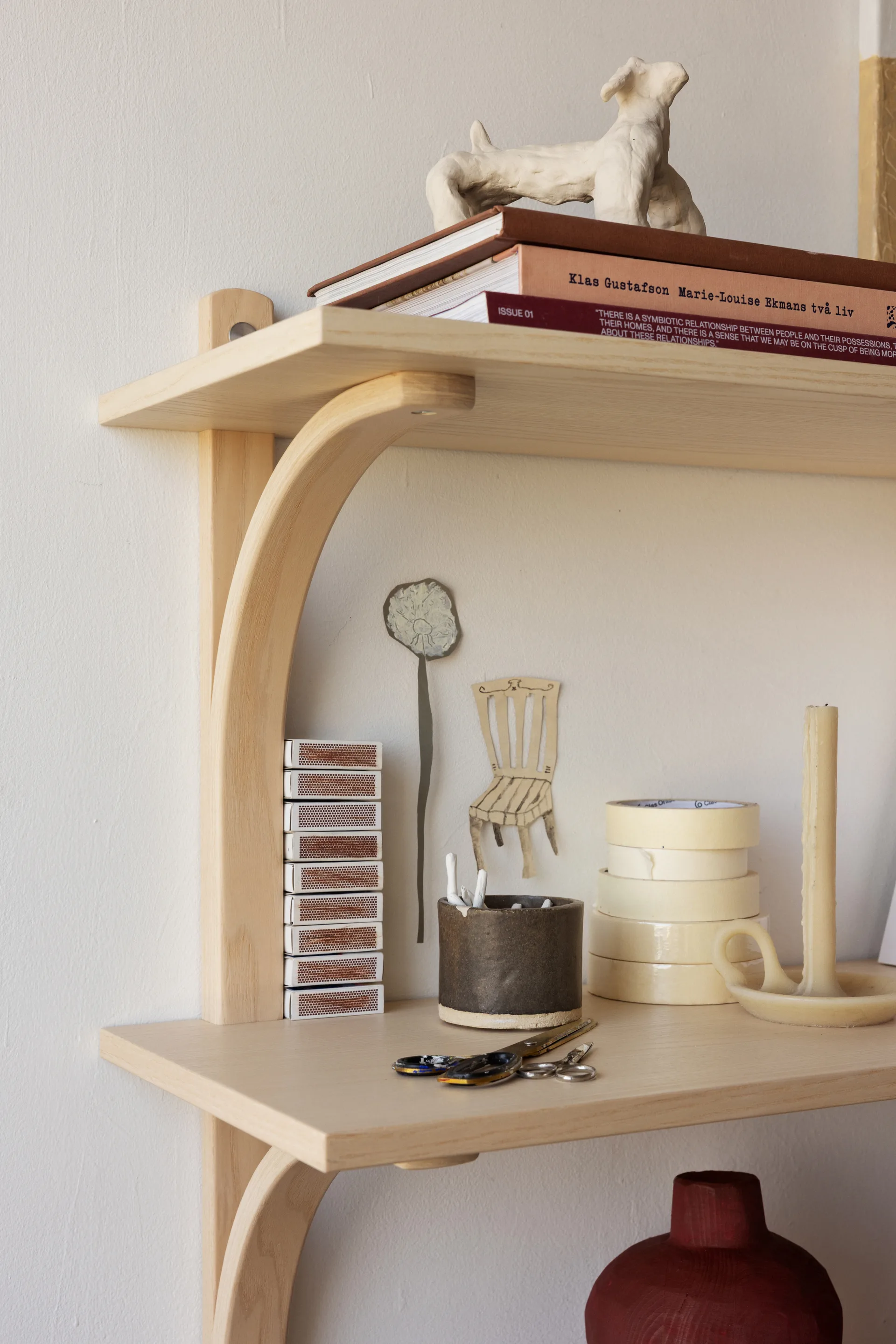 Levi hylla, Vit ask-rostfritt stål, 2 hyllplan, 90 cm Swedese